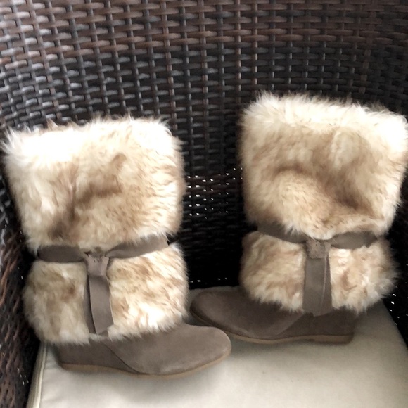 BCBGENERATION Brown Suede Faux Mink Fur FREESIA Wedge Boots - Picture 10 of 16